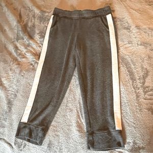 🔥3 for $15 Sale- Athletic Works cropped knit pants size XS